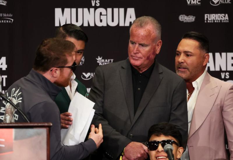 VIDEO I De La Hoya i Canelo se zakačili na presici